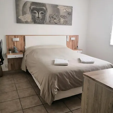 Rue Des Jardins De Lucas Bed & Breakfast 3*